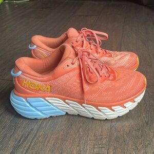 HOKA running / tennis shoes